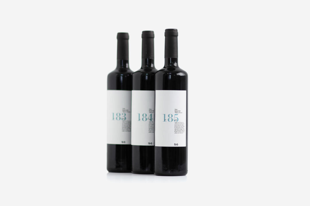 Pelio. Etiqueta vi